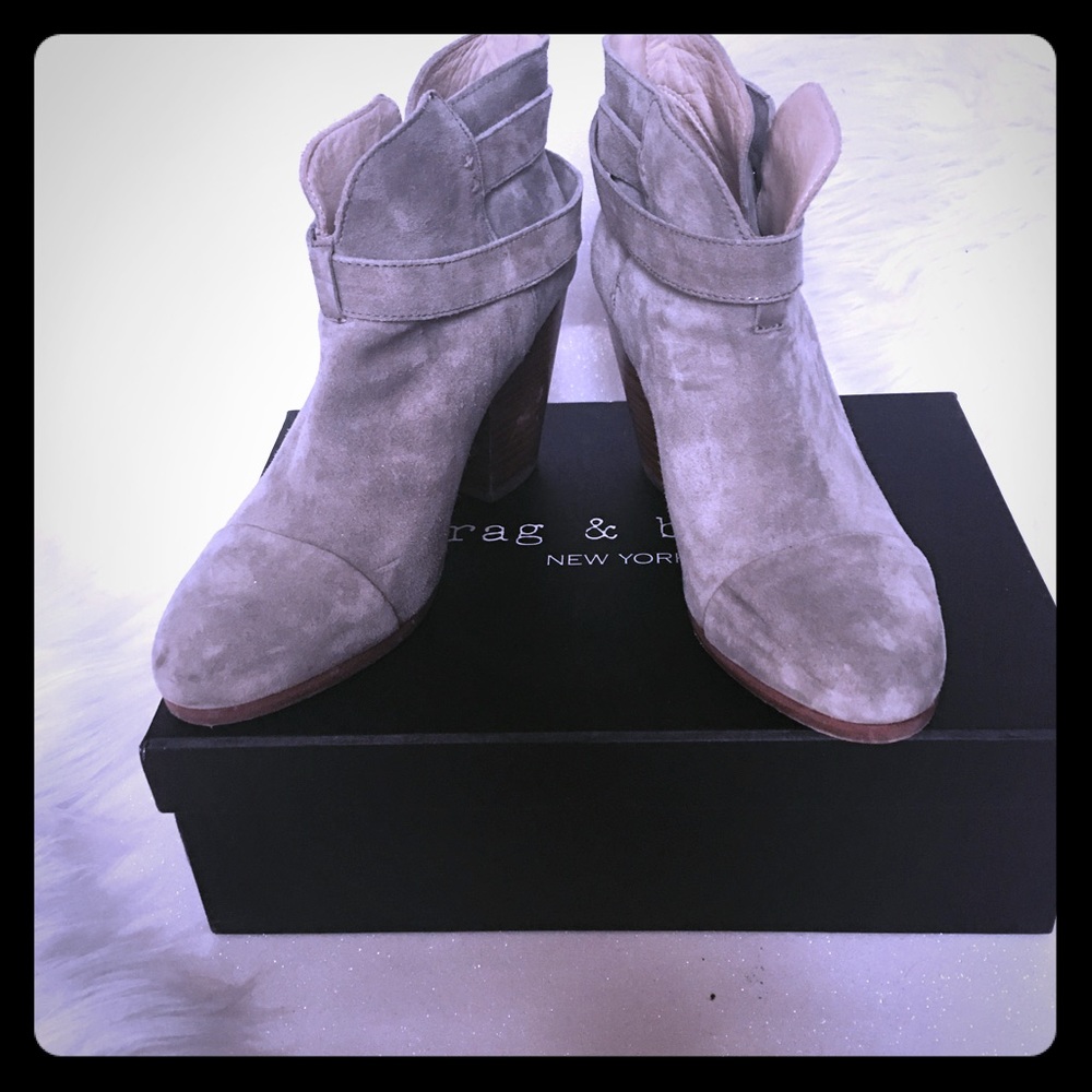 SOLD.         Rag And bone boots