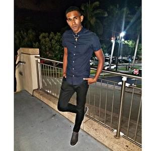 Meet your Posher, Leslie