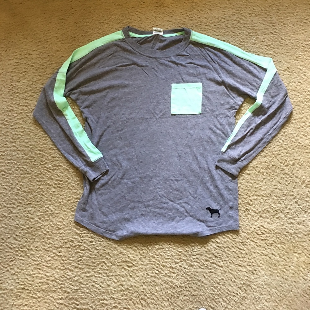 ONE DAY SALE🎈Long Sleeve T from VS Pink