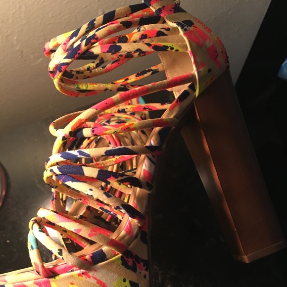 Cute heels soooo comfy!! - Picture 2 of 2