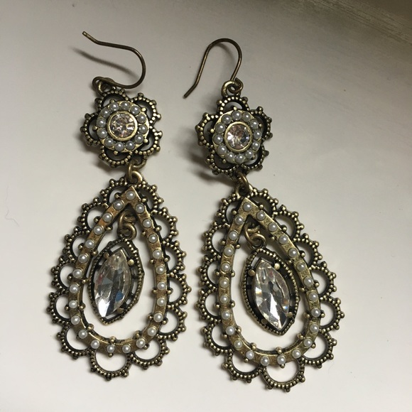 Statement earrings - Picture 4 of 8