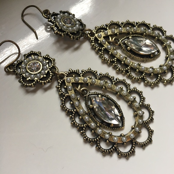 Statement earrings - Picture 5 of 8