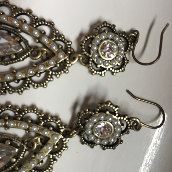 Statement earrings - Picture 7 of 8