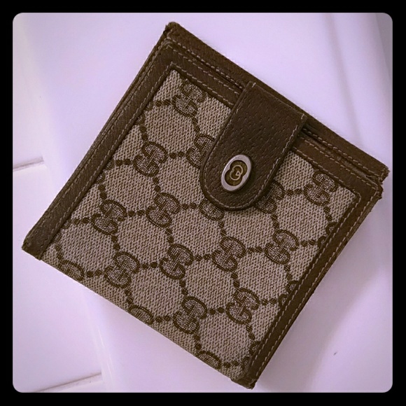 Gucci Handbags - Authentic 🌸HP🌸 Gucci wallet