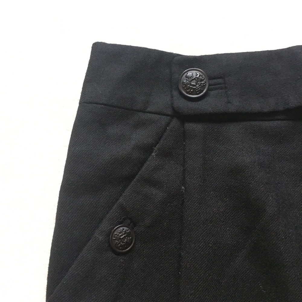 Size 8 Banana Republic black miniskirt w buttons