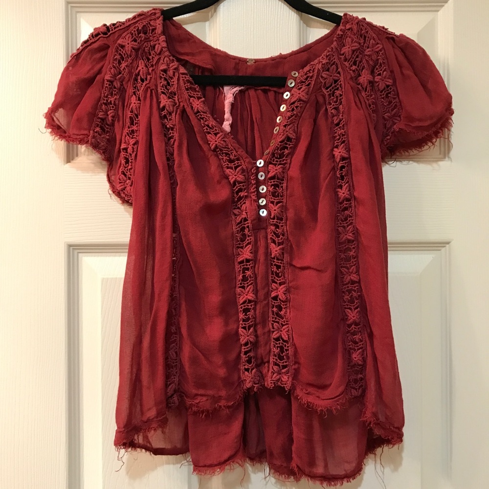 FREE PEOPLE- frayed edge hi-lo top