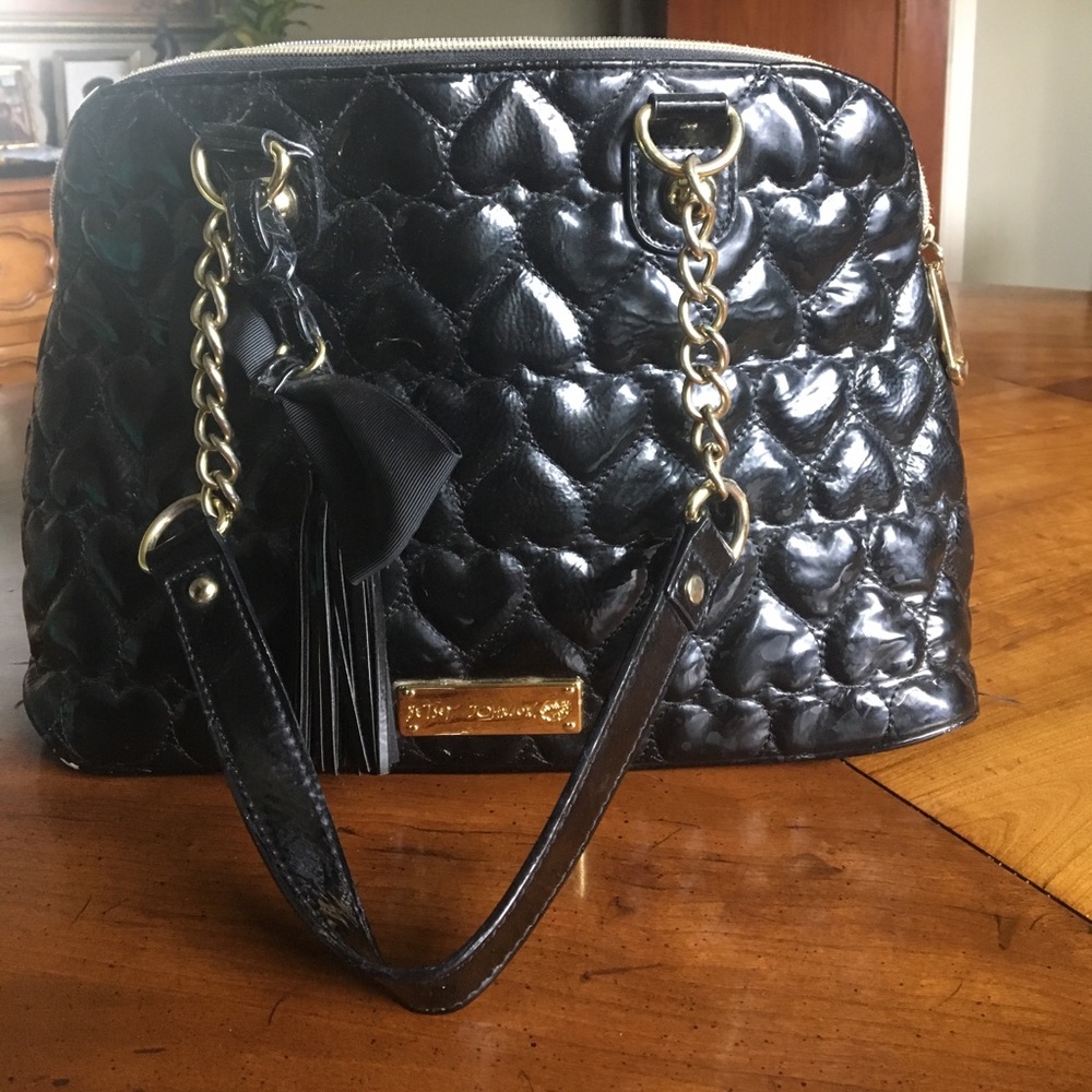 Betsey Johnson Yours Mine & Ours black quilted bag - Picture 2 of 8