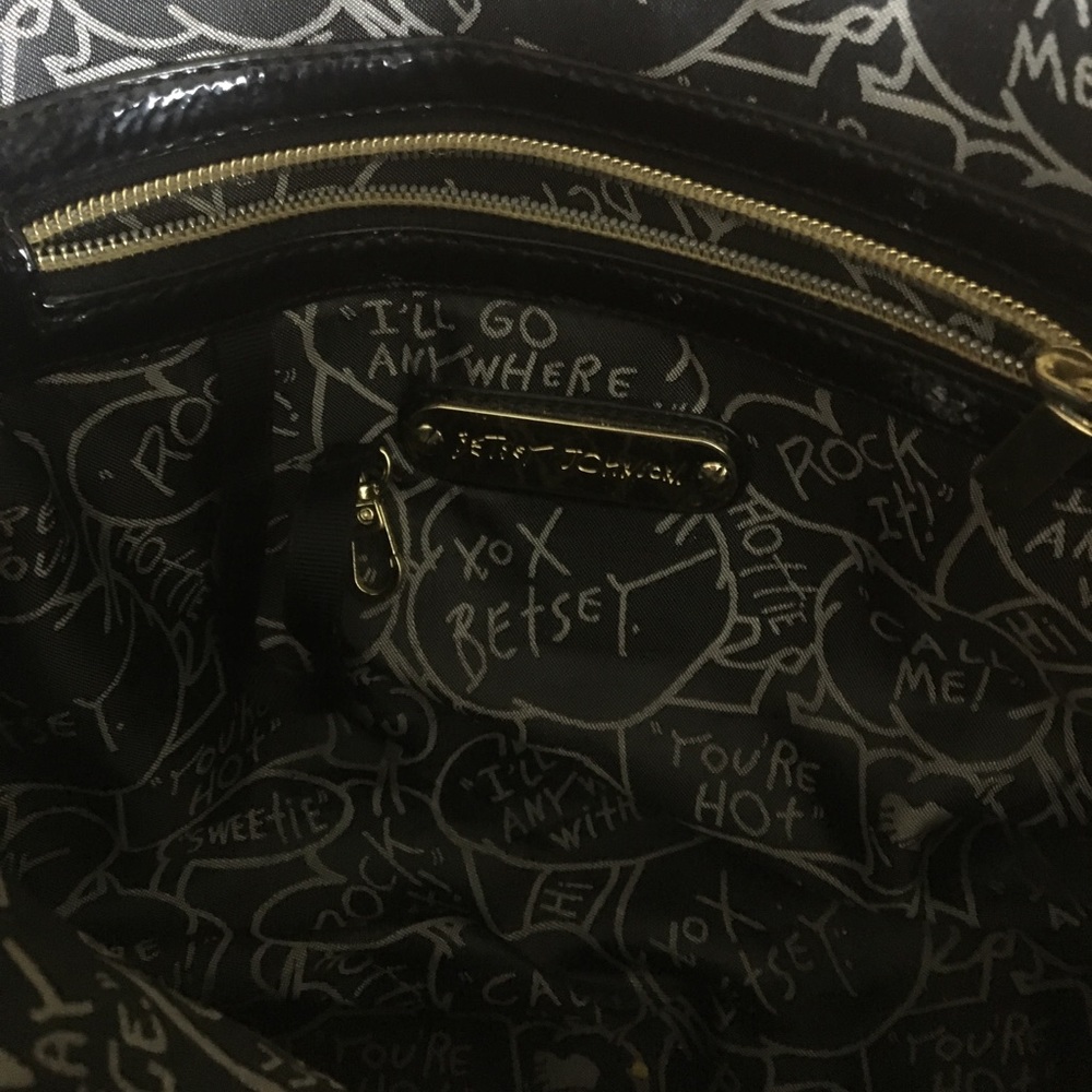 Betsey Johnson Yours Mine & Ours black quilted bag - Picture 7 of 8