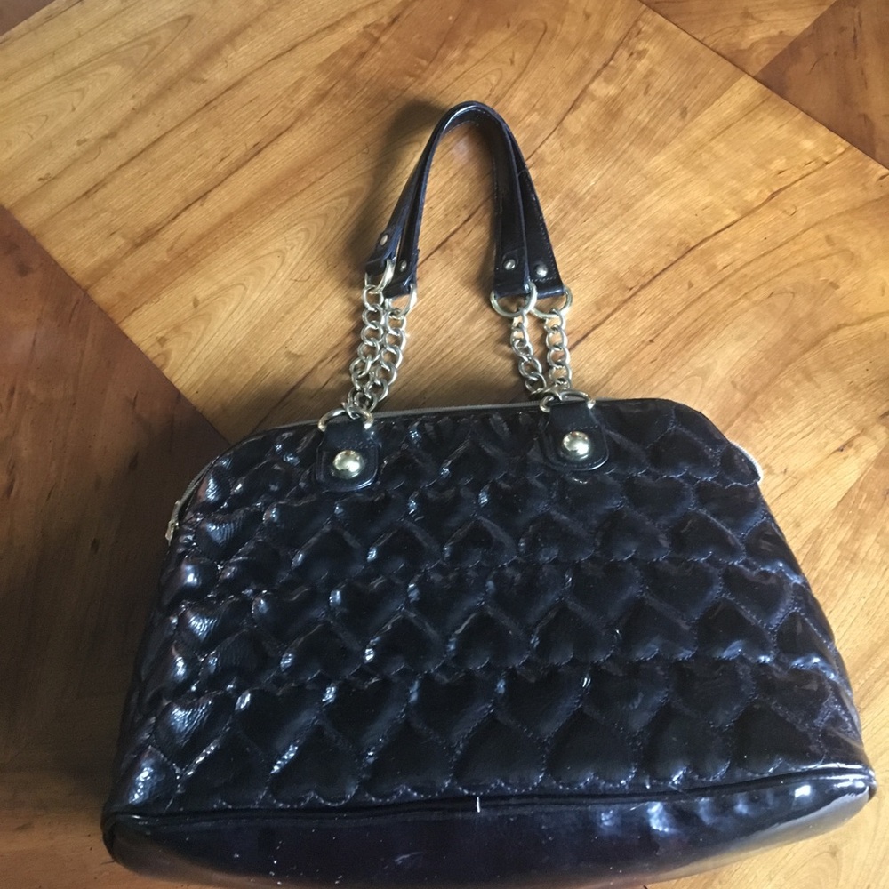 Betsey Johnson Yours Mine & Ours black quilted bag - Picture 8 of 8