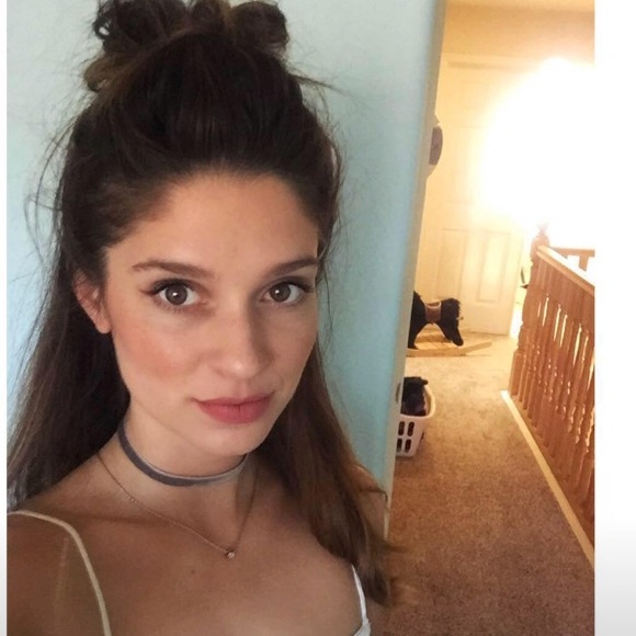 Meet your Posher, Tiffany - Picture 1 of 1