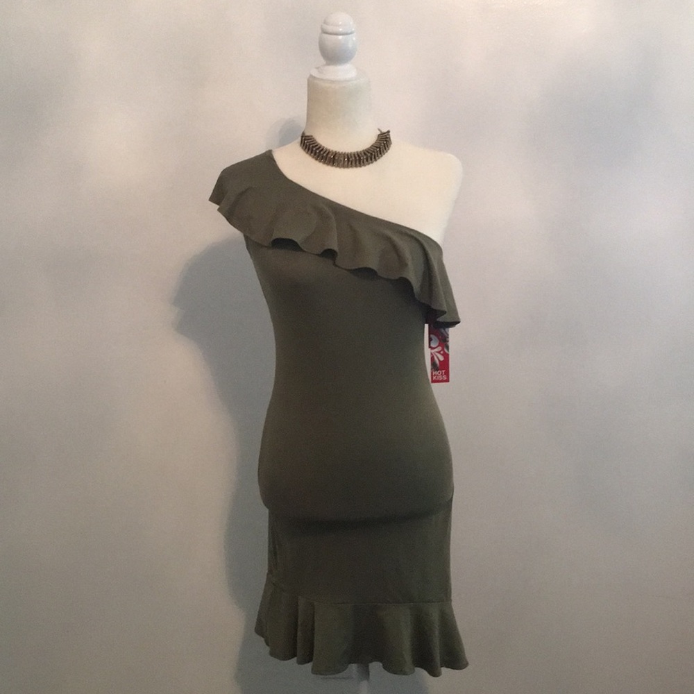 NWT Hot Kiss One Shoulder Ruffled Dress