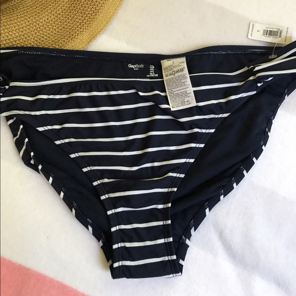 NWT - Gap navy striped bikini bottom. Never worn!