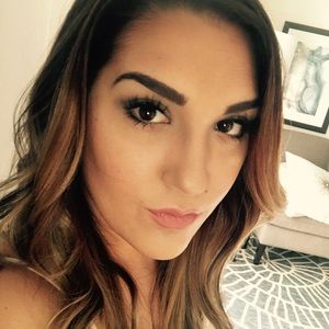 Meet your Posher, Gina