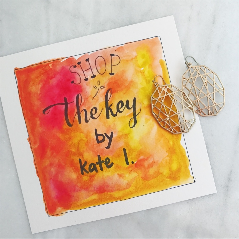 Worn Goldtone Geometrical Shaped Earrings - Picture 3 of 5