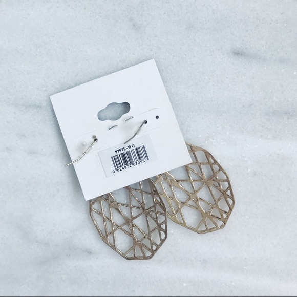 Worn Goldtone Geometrical Shaped Earrings - Picture 5 of 5