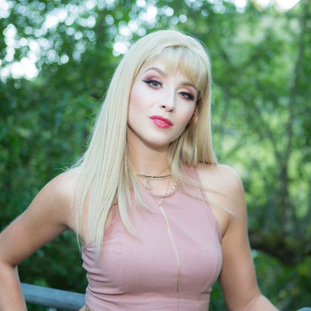 Meet your Posher, Kaitlyn