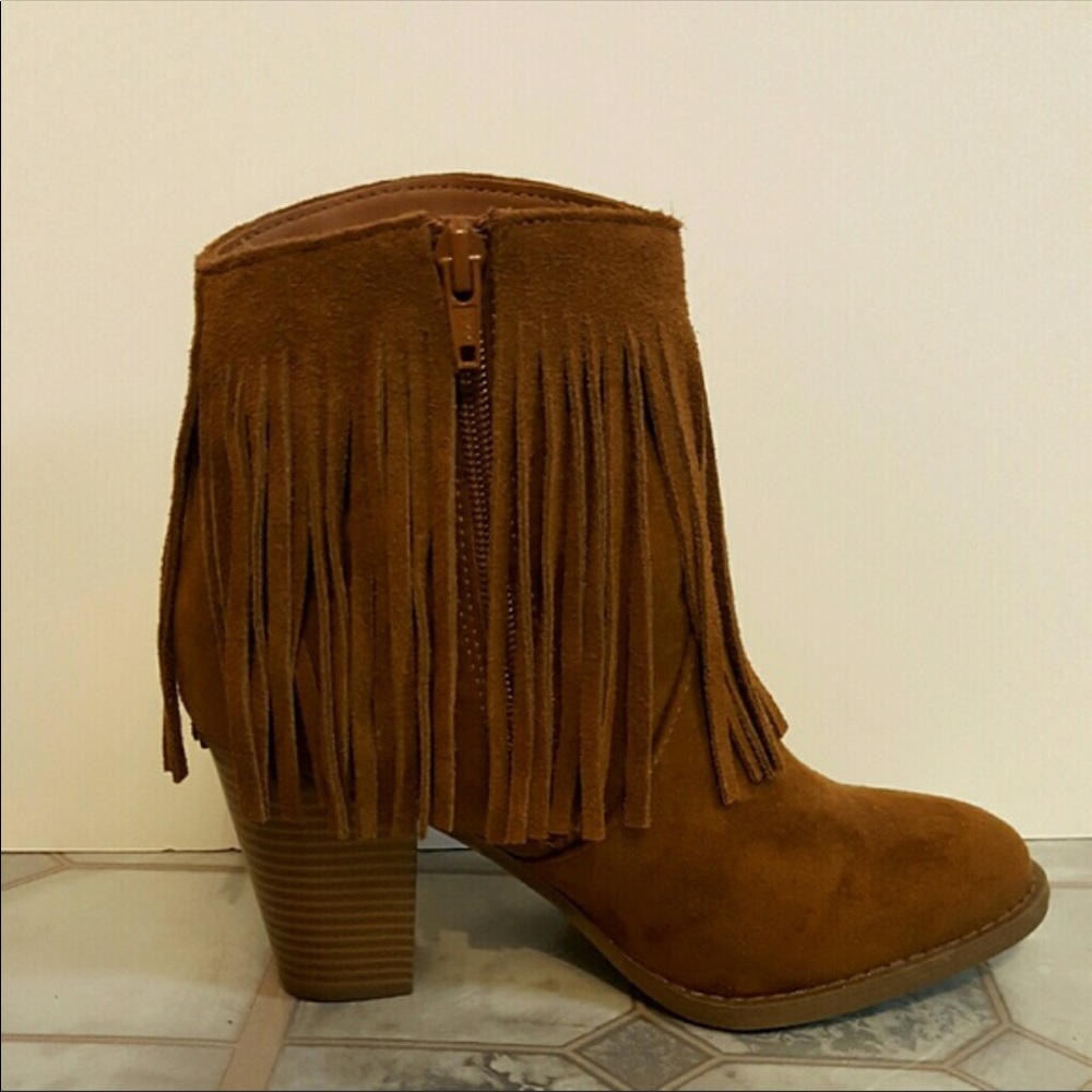 Ankle booties, worn once
