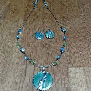 Necklace and earrings bundle