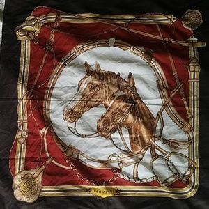 Beautiful Leonardi Scarf