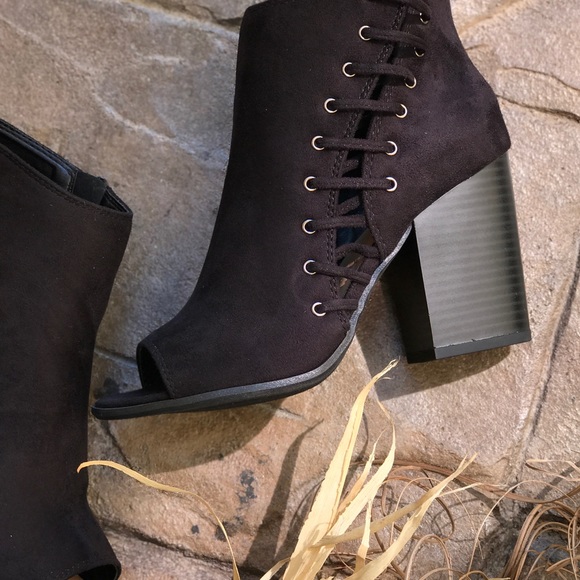 Black Peep Toe Lace Side Ankle Bootie - Picture 7 of 8