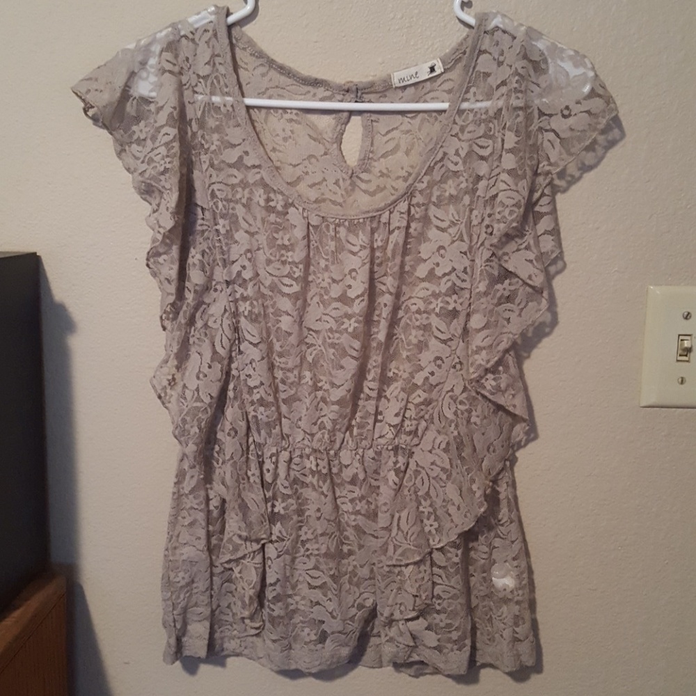 Lace details top