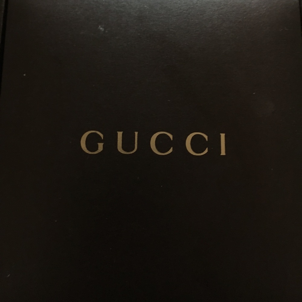Gucci watch - Picture 2 of 2