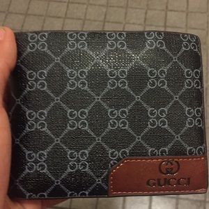 Gucci wallet