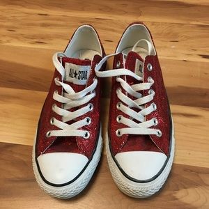 shiny red converse