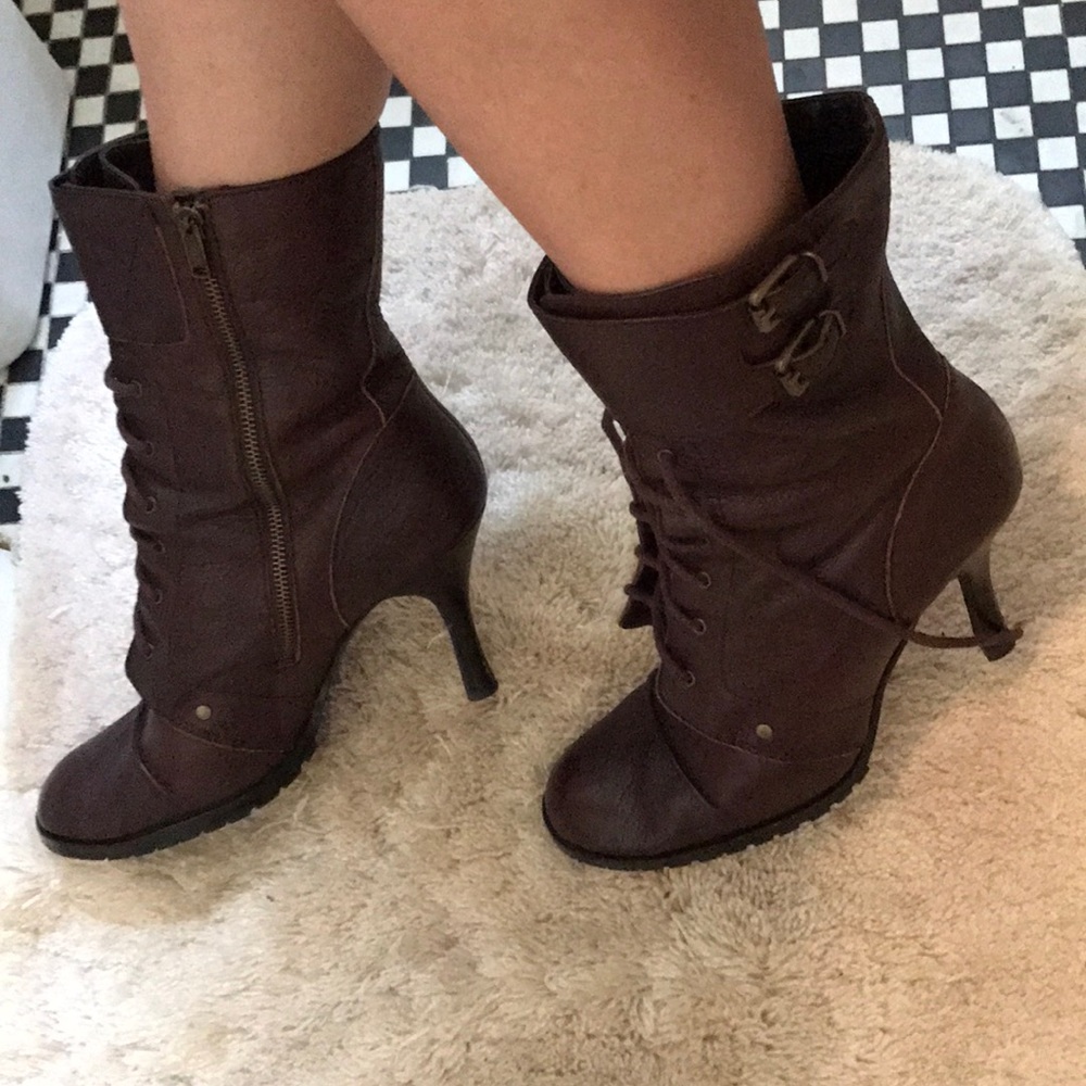 Espirit Lace Up Heeled Boots