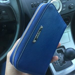 Blue Stella & Dot Wallet with wristlet strap