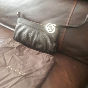Lv wristlet brand new