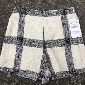 zara large print plaid shorts