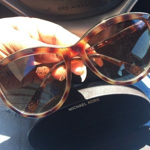 Michael Kors Sun Glasses (Authentic)
