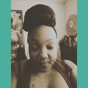 Meet your Posher, Cynthia