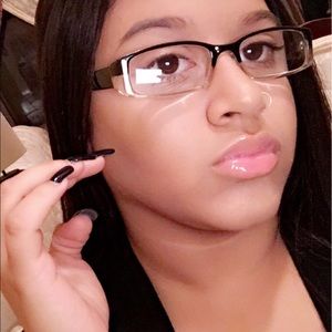 Meet your Posher, Irisdenia