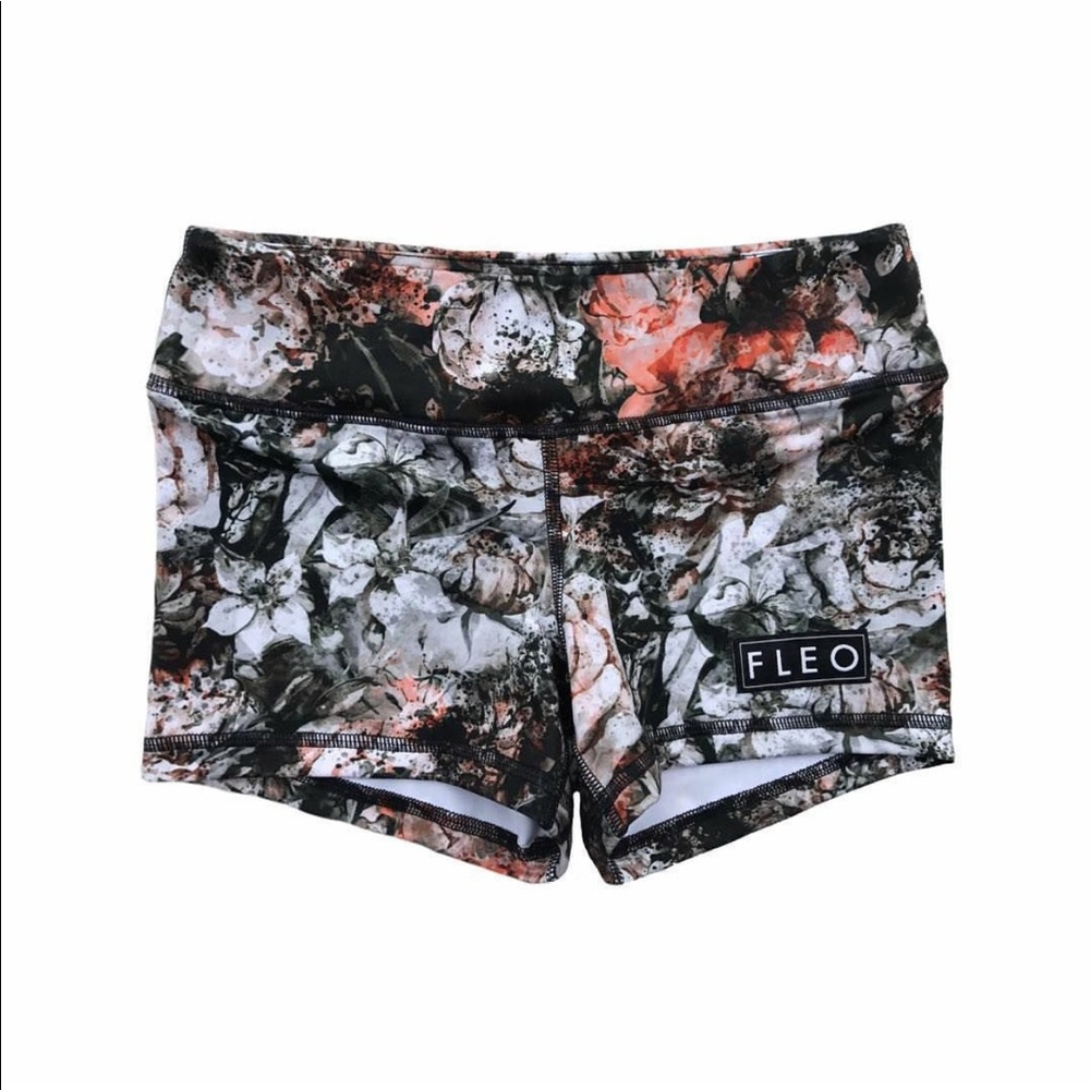 Fleo Shorts