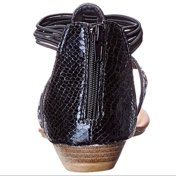 Black Floral Top Kitten Wedge Closed Heel Sandal - Picture 4 of 4