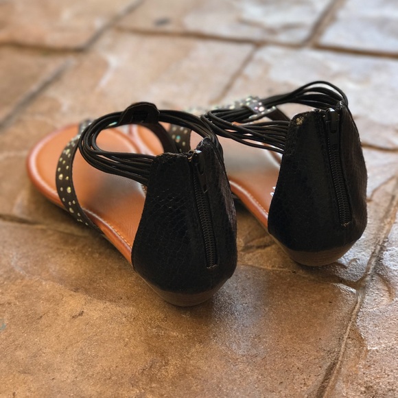 Black Floral Top Kitten Wedge Closed Heel Sandal - Picture 2 of 4