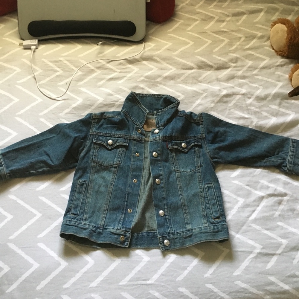 Levi short jean jacket with 1/2 sleeves