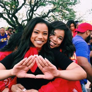 Meet your Posher, Fallon