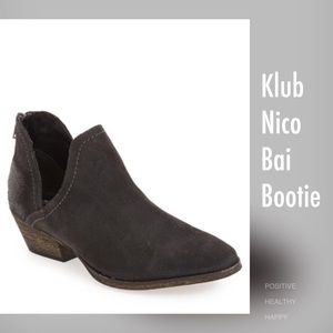 NWOT Klub Nicco Bai Split Shaft Bootie