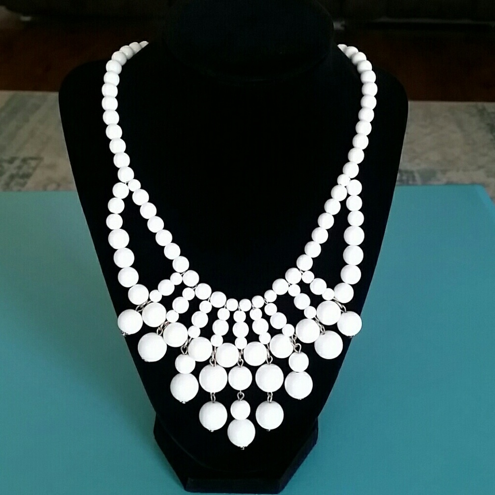 White Beaded Statement Necklace NWOT