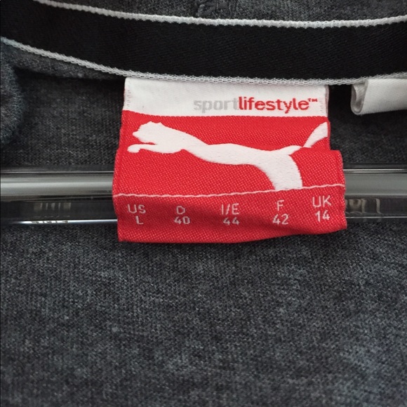 Hooded gray tee shirt with front pocket - Picture 2 of 6