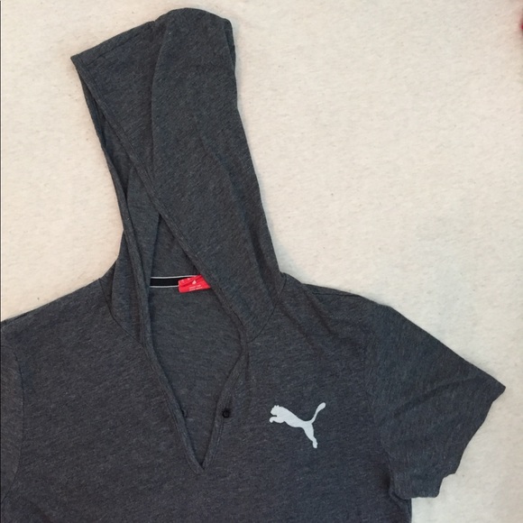 Hooded gray tee shirt with front pocket - Picture 6 of 6