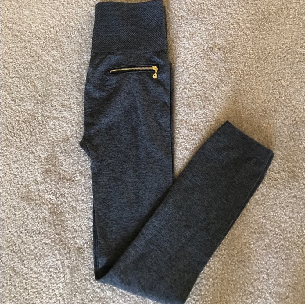 NWOT Soft Legging w/Faux Pockets