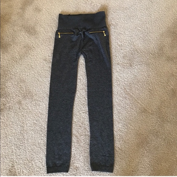 NWOT Soft Legging w/Faux Pockets - Picture 2 of 5