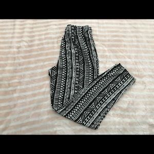 Black and white printed straight leg pants