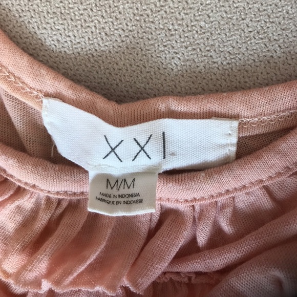 Forever21 Ruffled Top - Picture 3 of 4