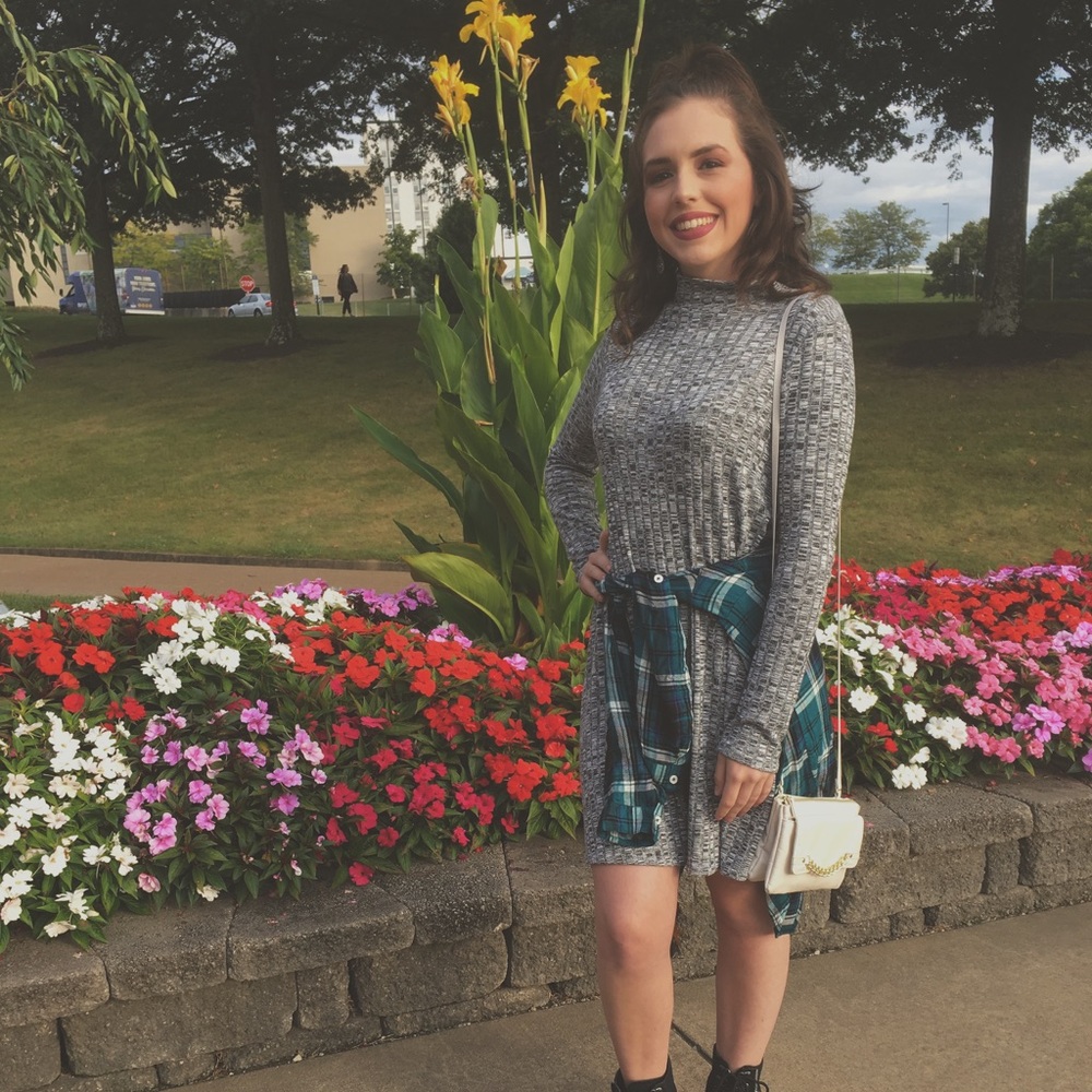 Meet your Posher, Cassandra