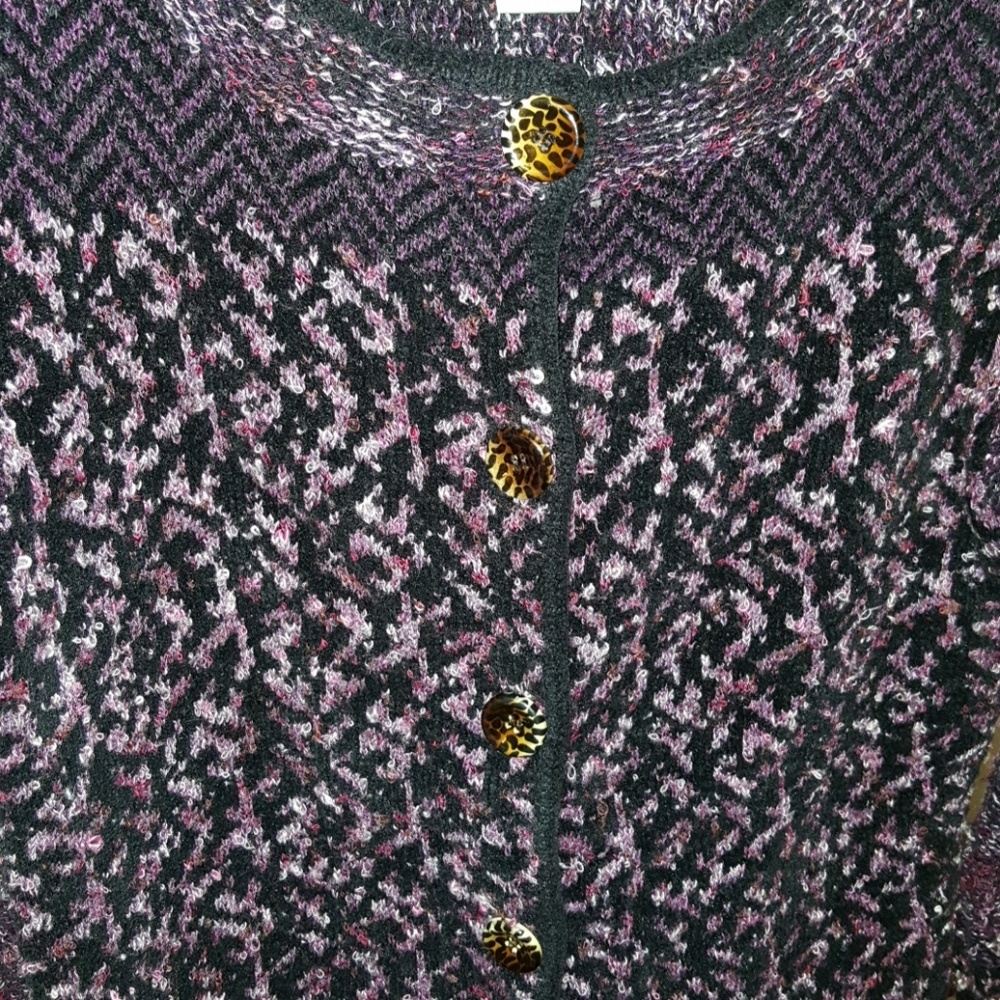 $5 ITEM. Lovely purple and black sweater. MUST BUNDLE WITH TWO OTHER ITEMS - Picture 4 of 7